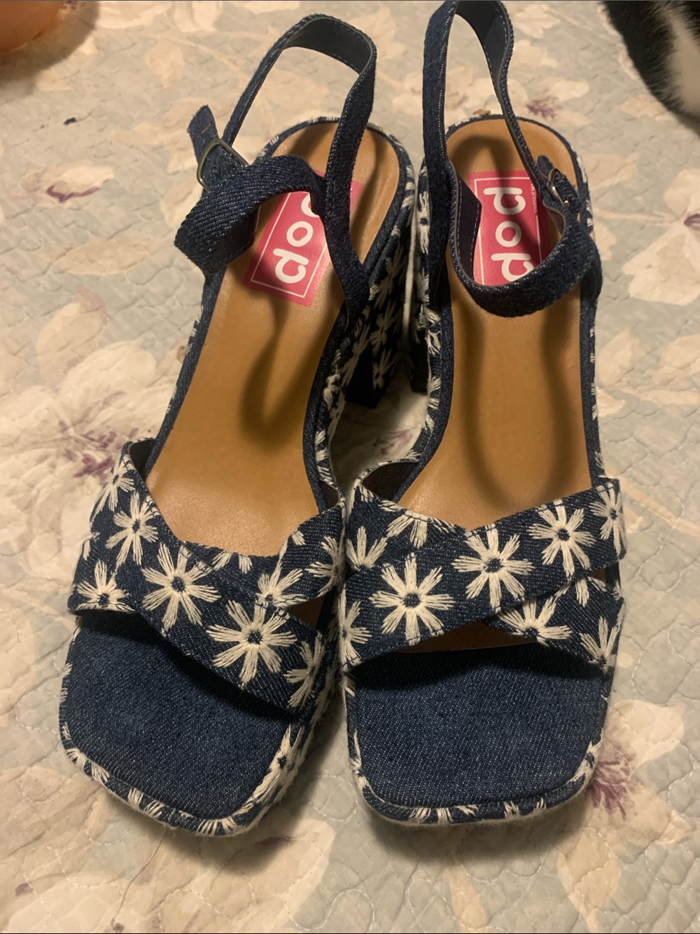 POP Women’s Size 9 Navy Denim & White Daisy Embroidered Platform Sandals